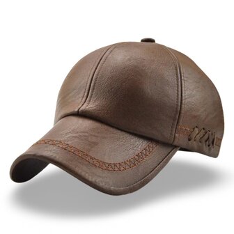*COMING SOON* winter cap leatherlook - bruin